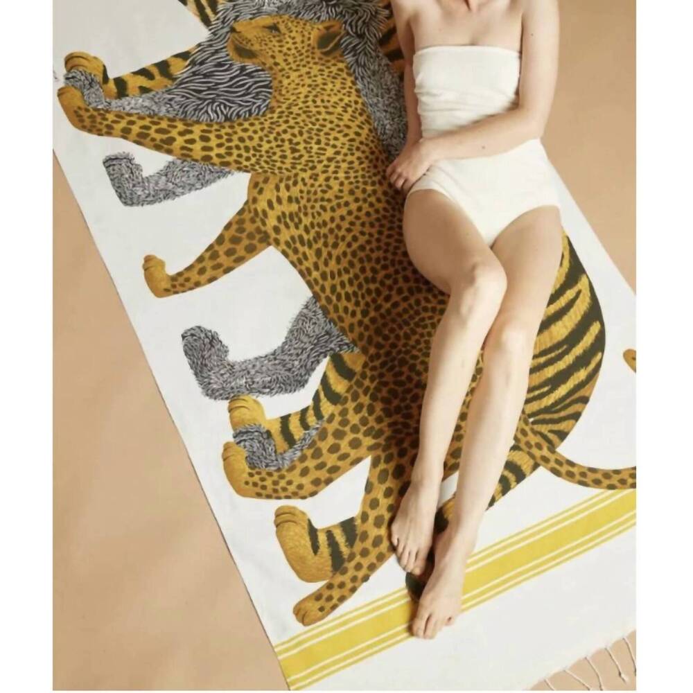 NEW INOUI EDITIONS fouta 100 cheetah towel in white